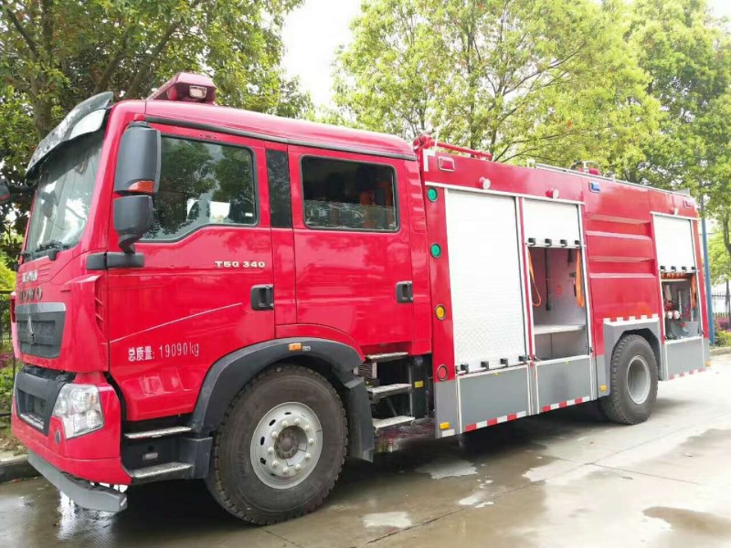 重汽T5G-5噸水罐消防車